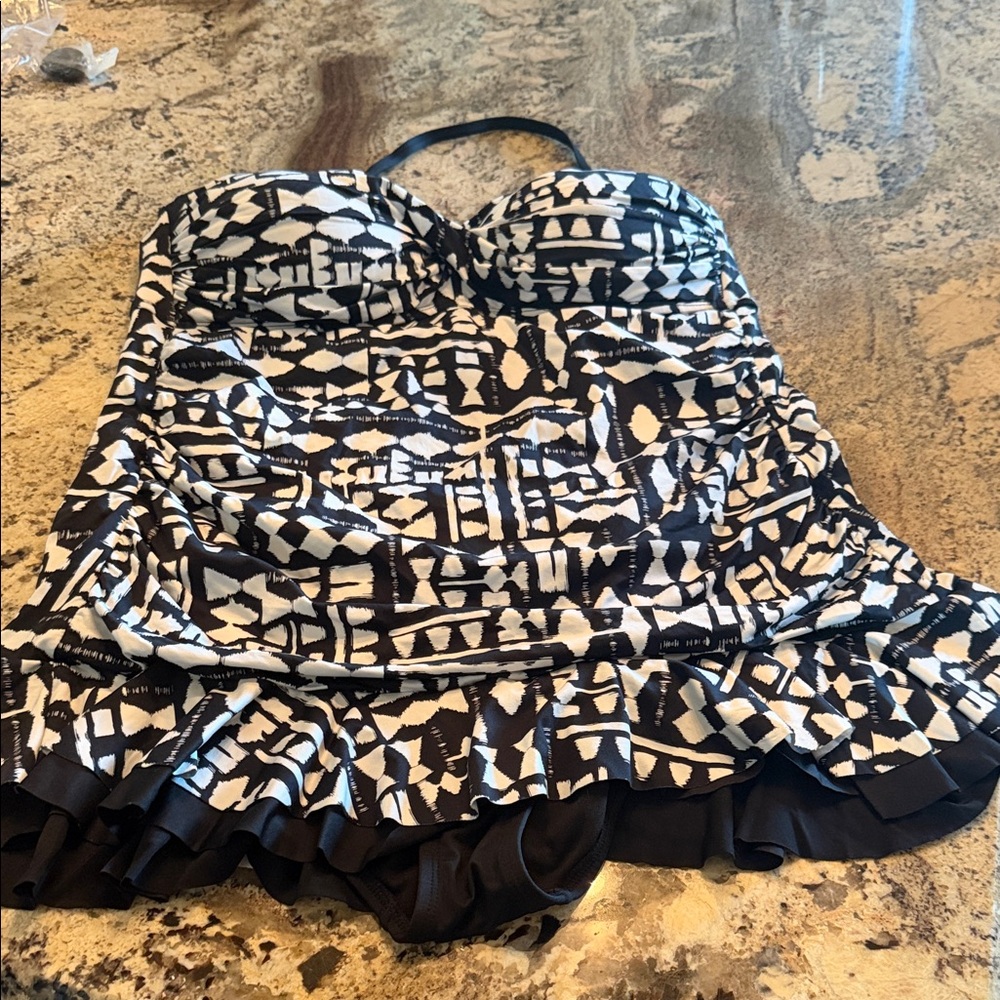 Apt. 9 Black and White Patterned Swimdress